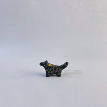 Mini Menagerie - Shadow Wolf Totem