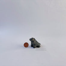 Mini Menagerie - Sitting Lion Totem